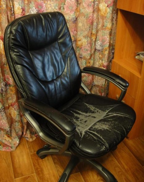 chaise d'ordinateur ancienne