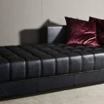 מיטת יחיד שחורה