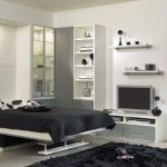 transformující postel v obývacím pokoji
