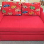 Pehmeä taitettava sohva lapsille, jolla on pellava