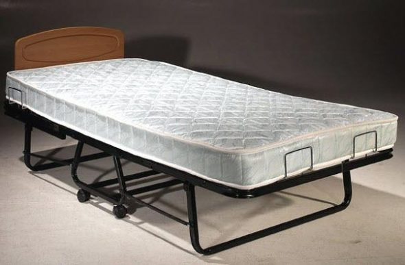 rendszeres összecsukható ágy