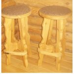 Udělejte si barovou stoličku rukama ze dřeva