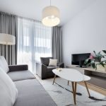 moderní design úzký obývací pokoj