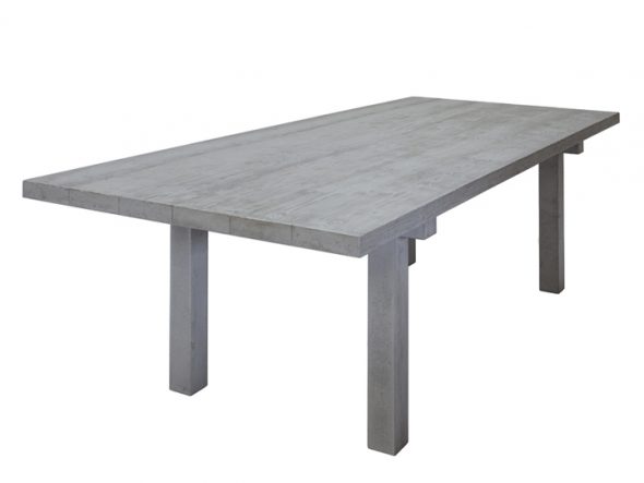 il tavolo è grigio