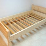 Faire un lit d'enfant en bois