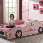 postel auto pro dívku