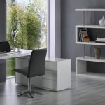 nya möbler för arbetsplatsen