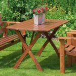 sedie e tavolo da giardino