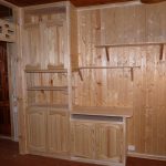fare un armadio fatto di legno