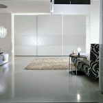 beépített szekrény a hálószoba minimalizmusában