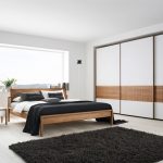 inbyggd garderob i sovrummet modernt