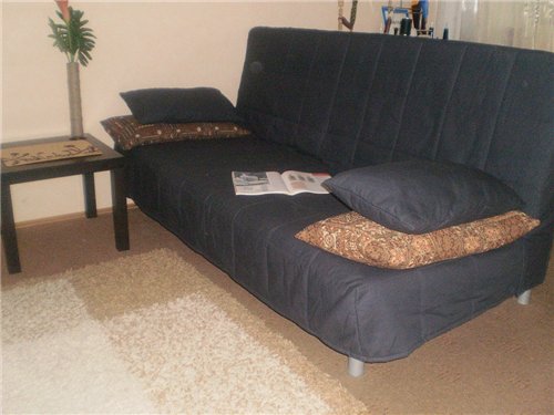 Bedinge kanapé a belső térben