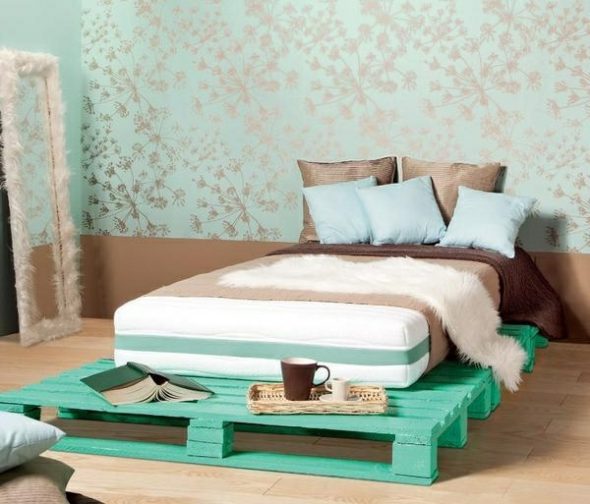 turquoise bed van pallets