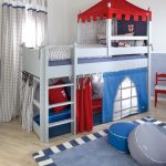 Kinderkamer voor een jongen in stijl