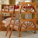 postel palanda dřevo