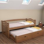 fából készült kihúzható ágy