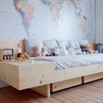 houten bed in moderne stijl