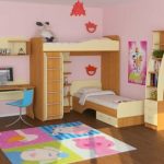 Möbler i barnens rum för flickan