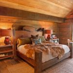 katil kayu lakukan sendiri di dalam bilik tidur