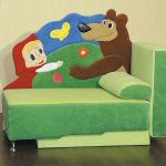 Sofa kanak-kanak Masha dan Bear