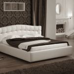 manželská postel bílá