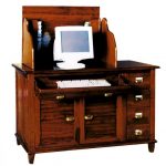 Dřevěný počítač stůl ve venkovském stylu