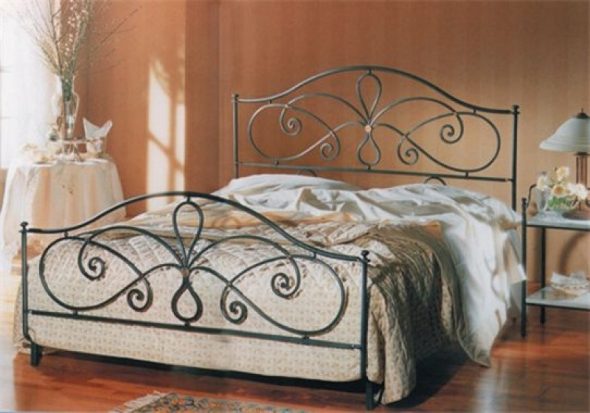 Kovácsoltvas ágyak