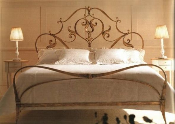 Kované postele od výrobce