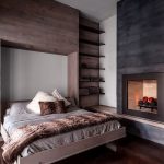 postel dřevěná ložnice foto