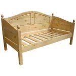Bed nursery con le mani di legno