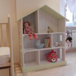 plank huis voor kinderen