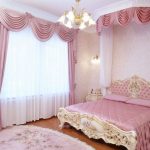 manželská postel růžová