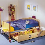 katil untuk kanak-kanak lelaki