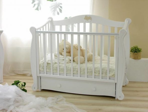 pilih tempat tidur untuk bayi baru lahir