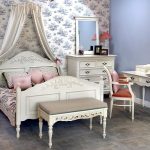 Provence stil säng i sovrummet inredning