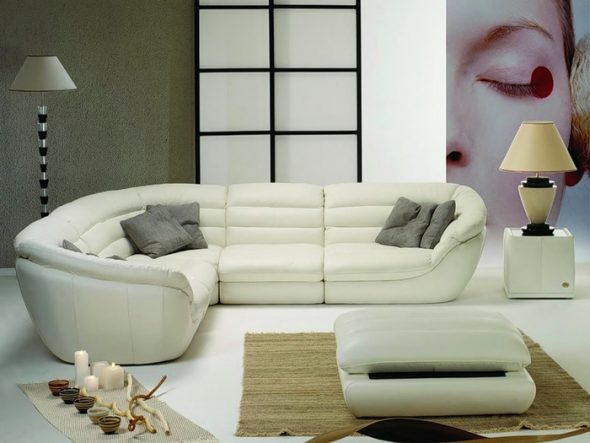 sudut sofa putih