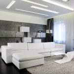 lång vit soffa
