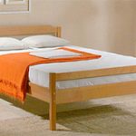 koupit postel z borovice