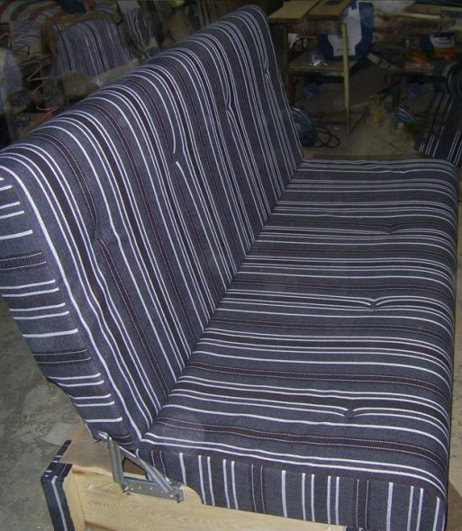verhoiltu sohva
