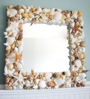 decoratie van de spiegel met schelpen