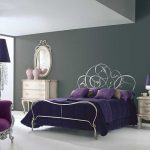 Jenis katil yang sesuai dengan gaya klasik, Provence dan banyak gaya lain.