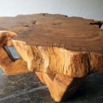 meja kayu diperbuat daripada kayu