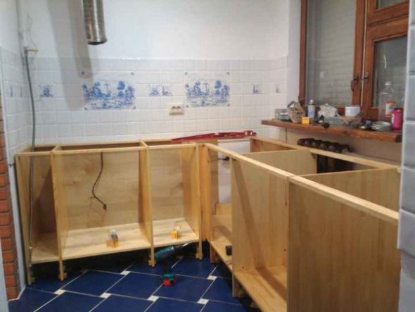 dapur do-it-yourself yang ditetapkan dari panel perabot