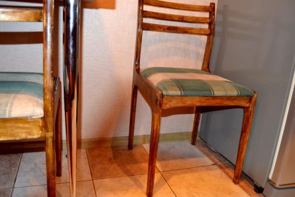 uppdatera den gamla stolen med egna händer