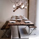 Skandináv stílusú fából készült asztal