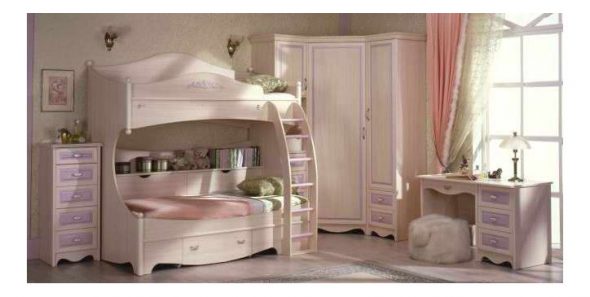 Modèles colorés de lits superposés pour la chambre des enfants