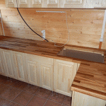 Keuken eenvoudig van houten planken