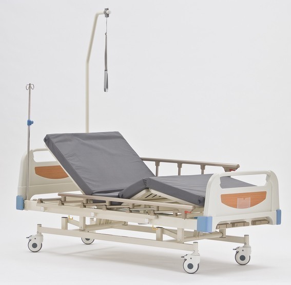 Lääketieteellinen sänky, jossa on ruuvin korkeuden säätö E-31