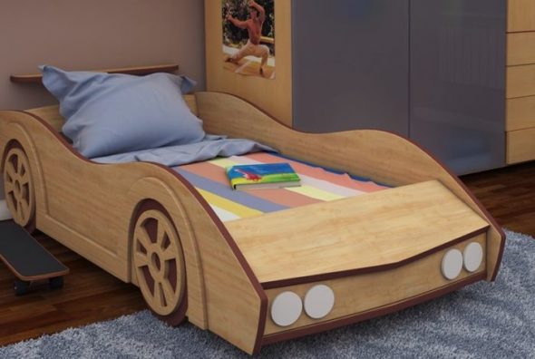 Macchina da letto in legno