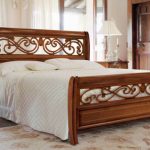Luxusní italská postel